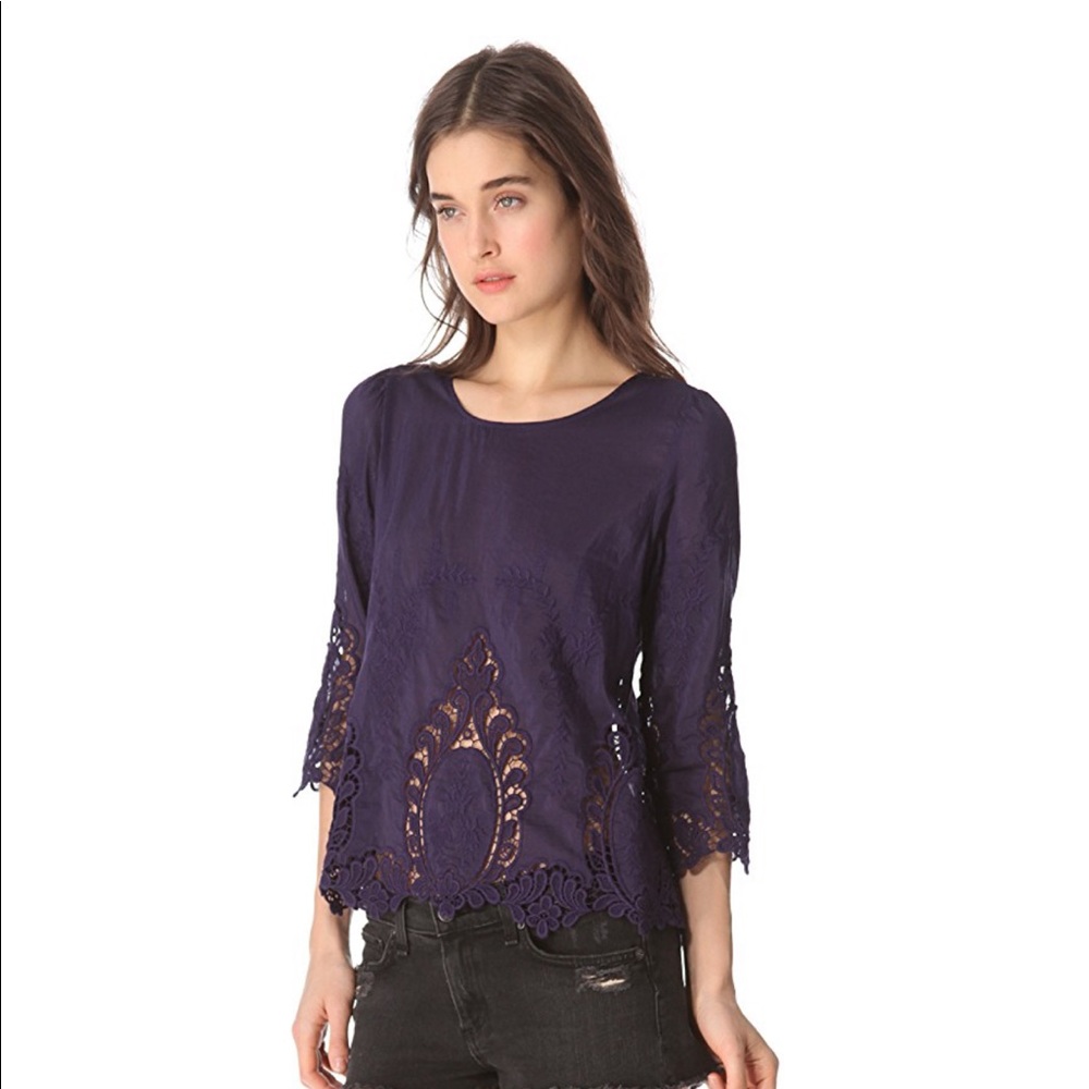 Dolce vita diedre navy lace button back top small
